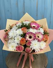 Букет цветов из:  Розы, Герберы и Хризантемы в Семикаракорске