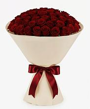 Букет 101 Бордовая роза Блэк Бакарра в Семикаракорске