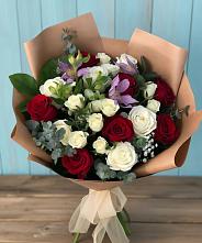 Букет цветов из:  Розы и Альстромерии в Семикаракорске