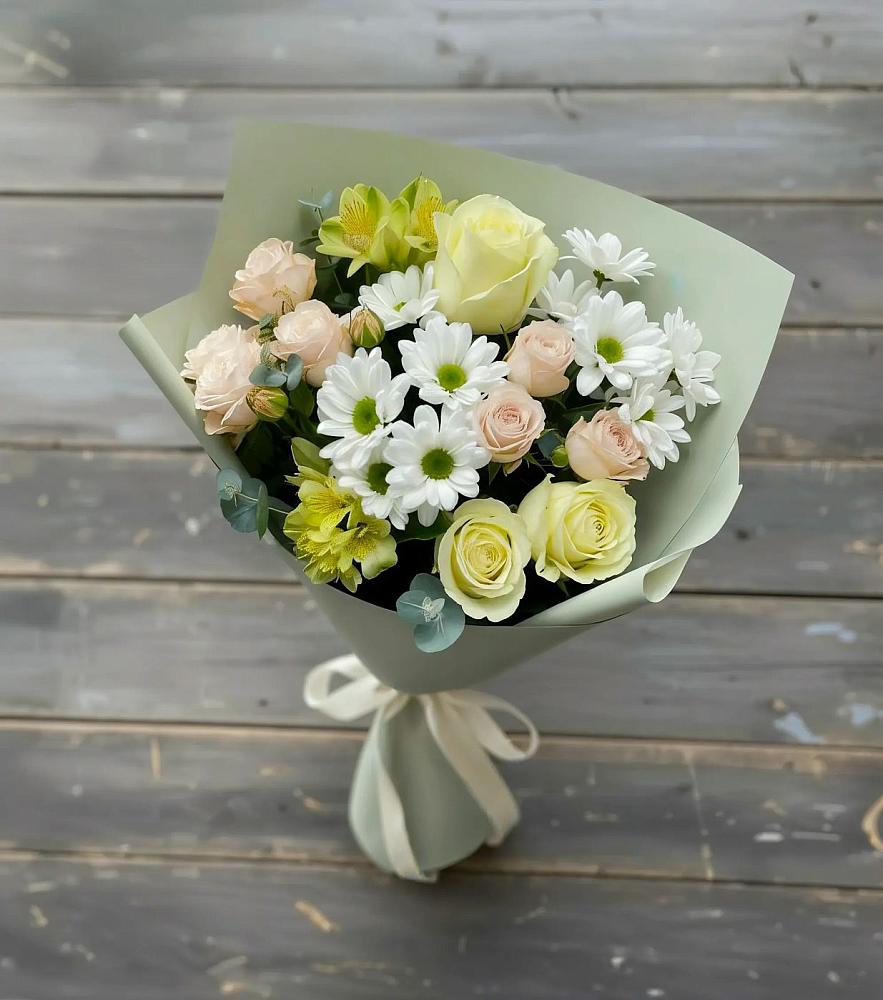 Букет цветов из: Альстромерии, Розы и Хризантемы в Семикаракорске