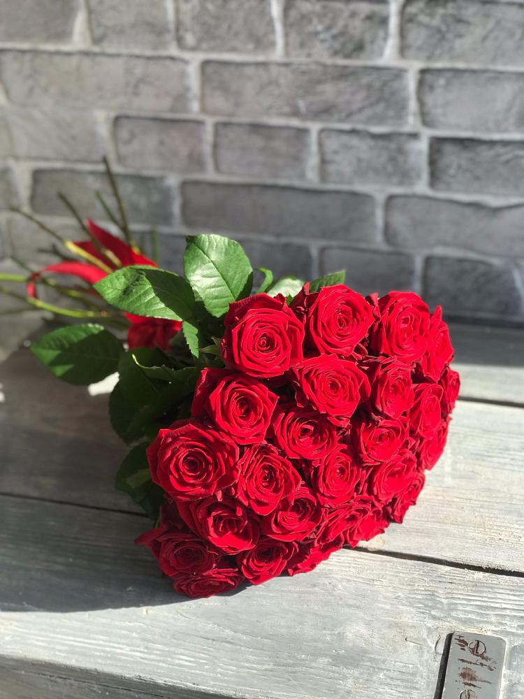 Букет Красные розы Фридом в Семикаракорске