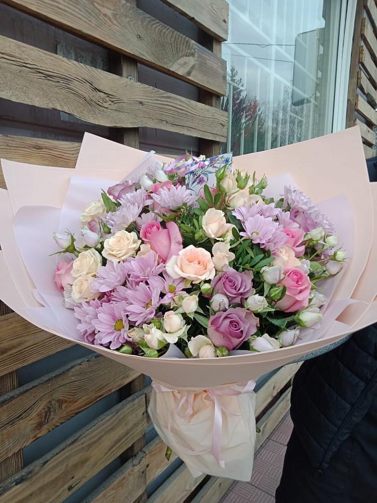 Букет цветов из: Розы и Хризантемы в Семикаракорске