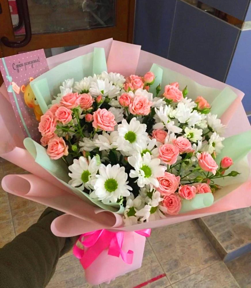 Букет цветов из: Розы и Хризантемы в Семикаракорске