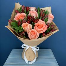 Букет цветов из:  Розы и Альстромерии в Семикаракорске