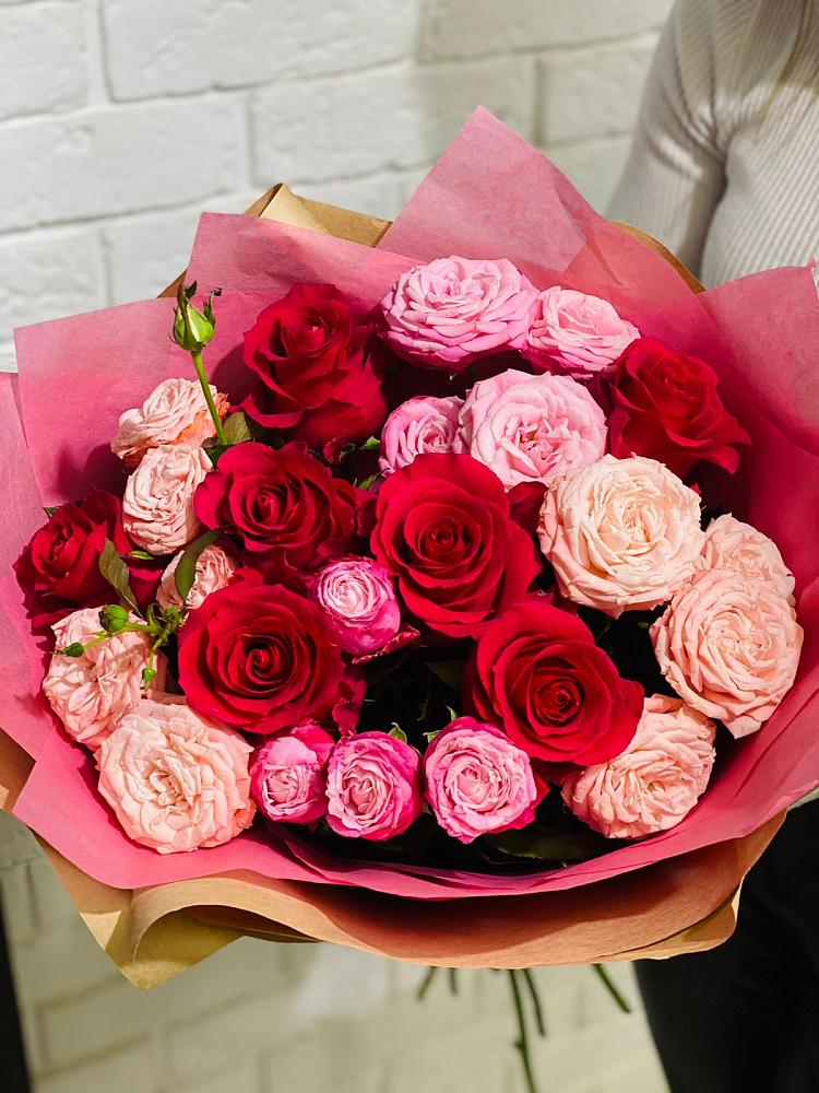 Букет цветов из: Розы в Семикаракорске