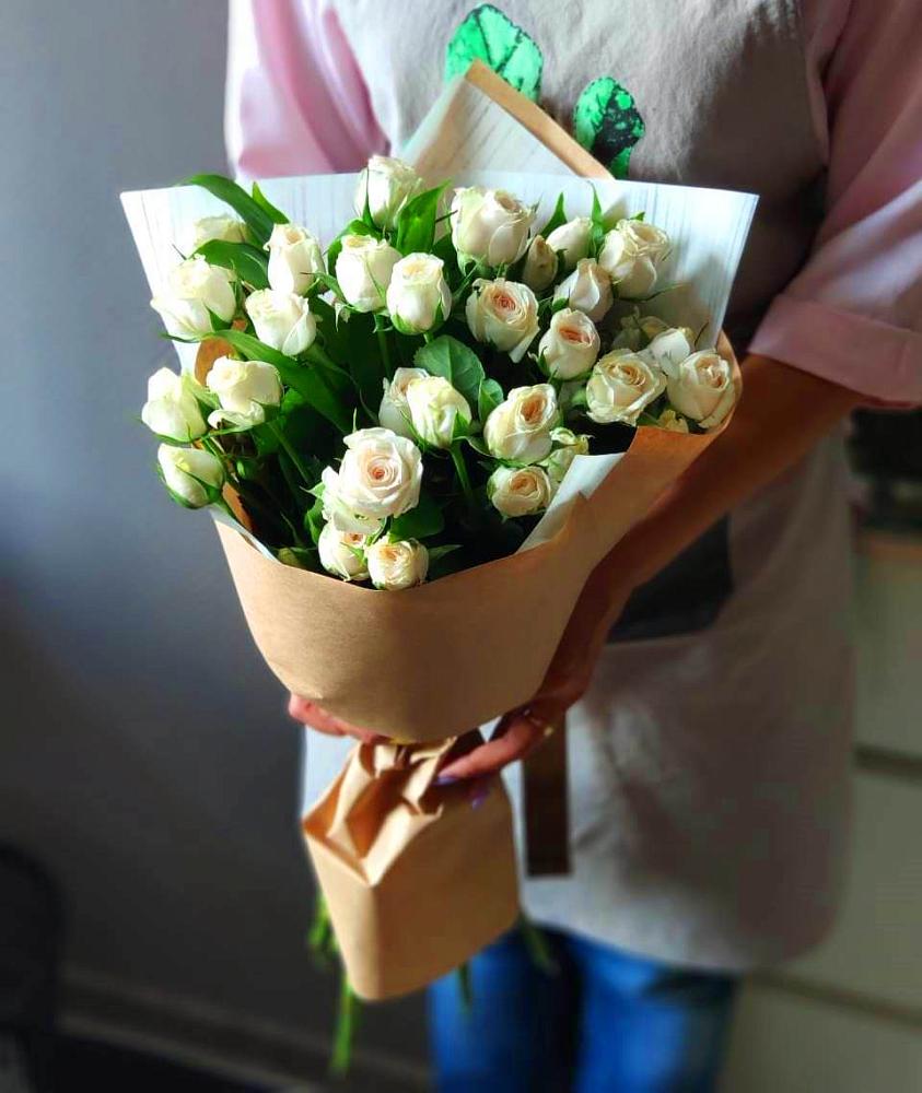 Букет цветов из: Розы в Семикаракорске