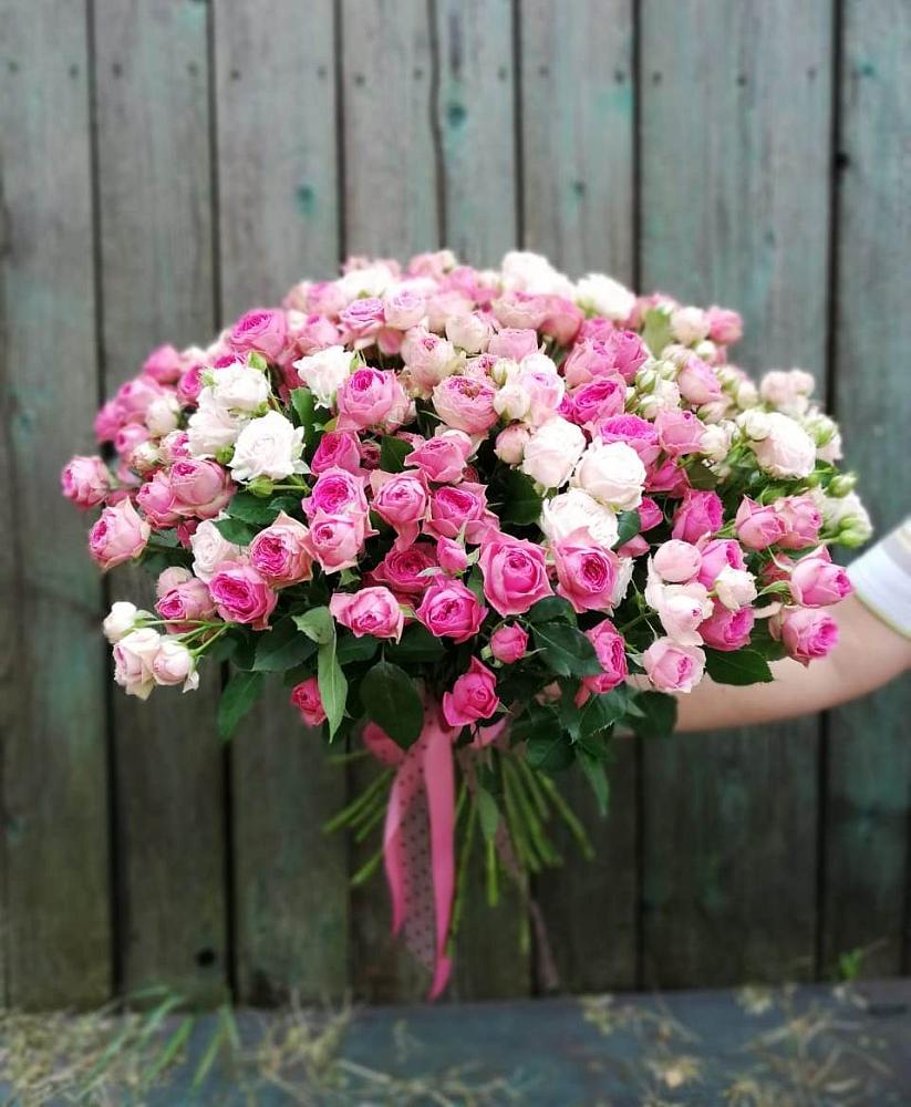 Букет Розовые кустовые розы Натали и Лав Лидия в Семикаракорске