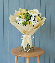 Букет цветов из:  Хризантемы и Розы в Семикаракорске