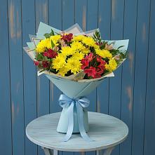 Букет цветов из:  Альстромерии и Хризантемы в Семикаракорске