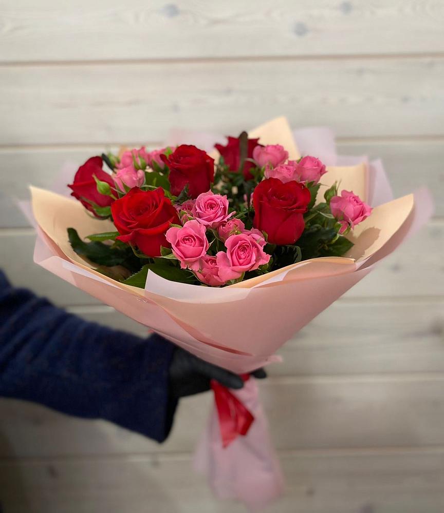 Букет цветов из: Розы в Семикаракорске